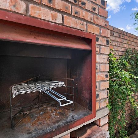 De Akker Guest House Bloemfontein Esterno foto
