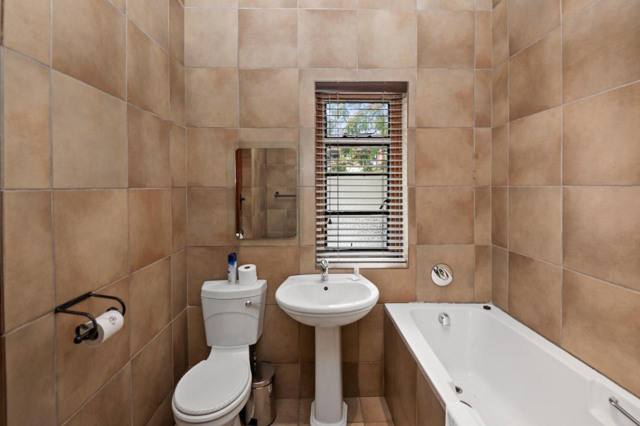 De Akker Guest House Bloemfontein Esterno foto